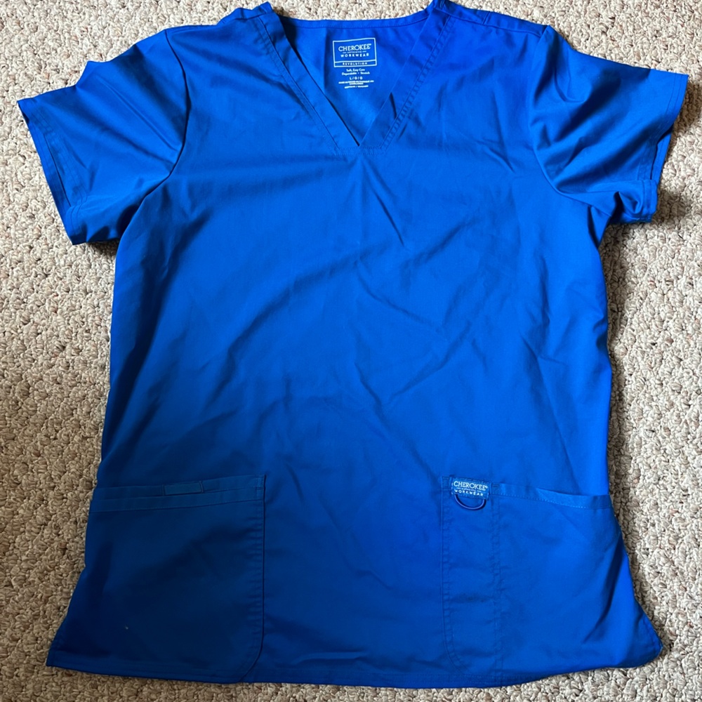 Cherokee scrub top